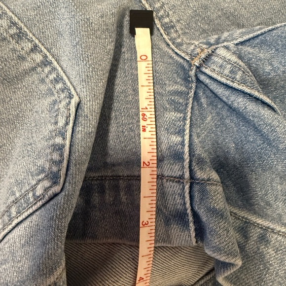 Madewell High Rise Denim Shorts Light Wash Patch Pockets Size 26 - Picture 3 of 8